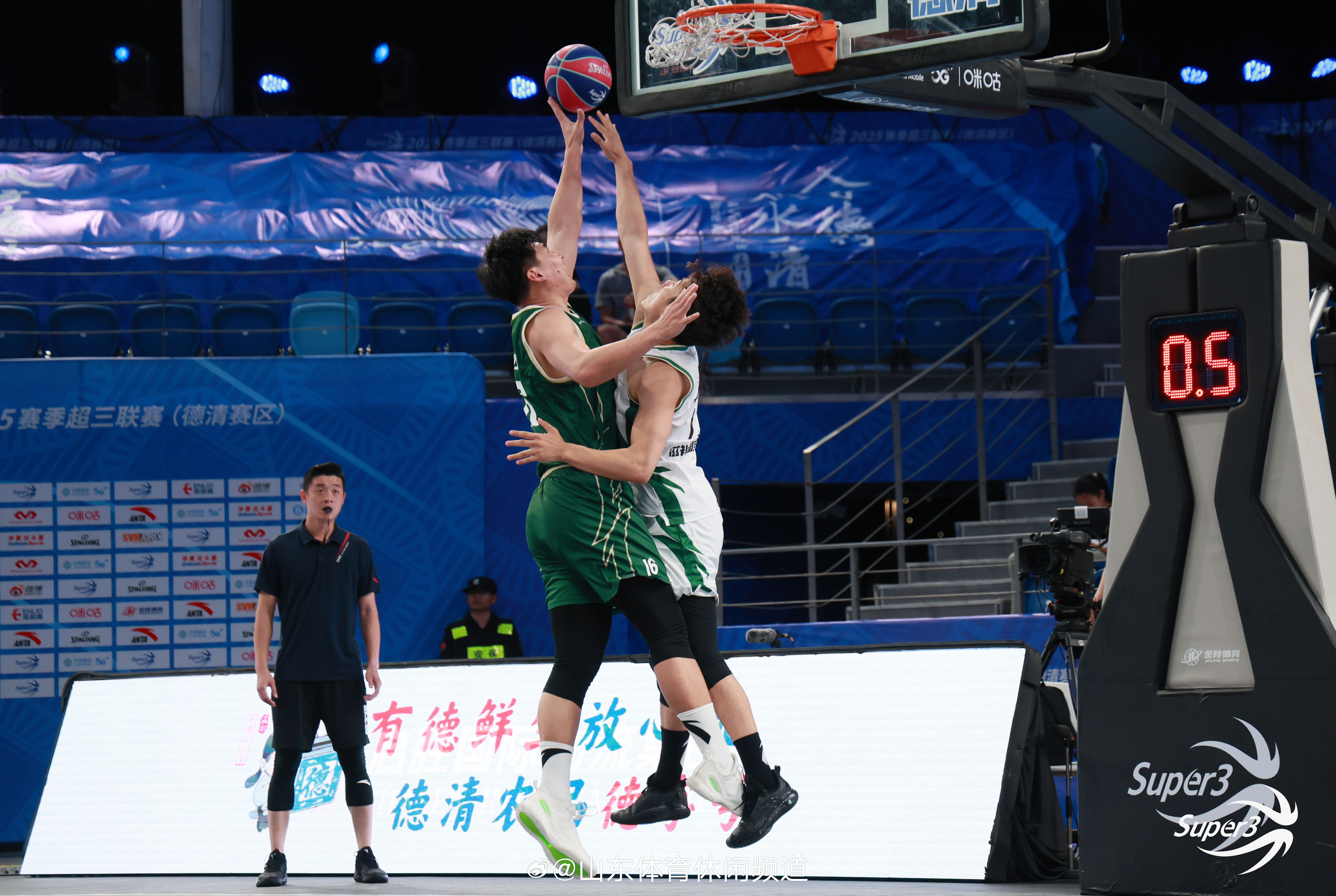 爱游戏赛前体能课后；休斯敦火箭单刀错失备战中超；管理层满意；控场能力受关注的简单介绍